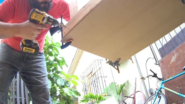 Escagedo - Living Room Workshop Bench смотреть онлайн