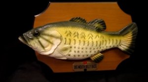 Gemmy Billy Bass  Animatronic Fish Singing «Don't Worry be happy.wmv