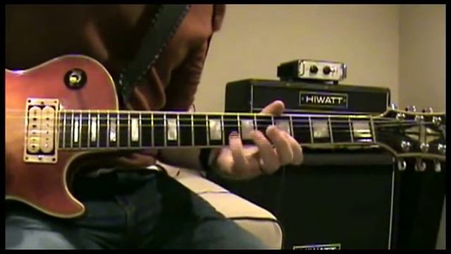 1972 Hiwatt DR103 CRANKED through 1978 Hiwatt 4x12 with Fane Speakers смотреть онлайн