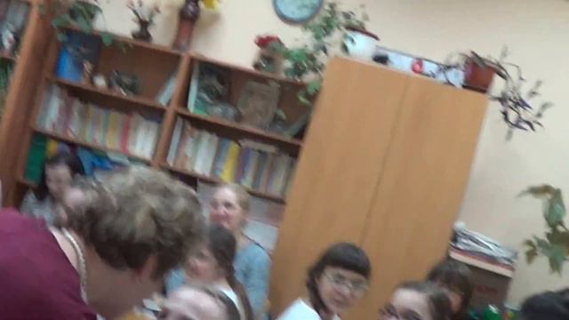 2016_03_02 Поздравление с женским праздником 6-А класса 2 марта 2016 г. 00012 смотреть онлайн