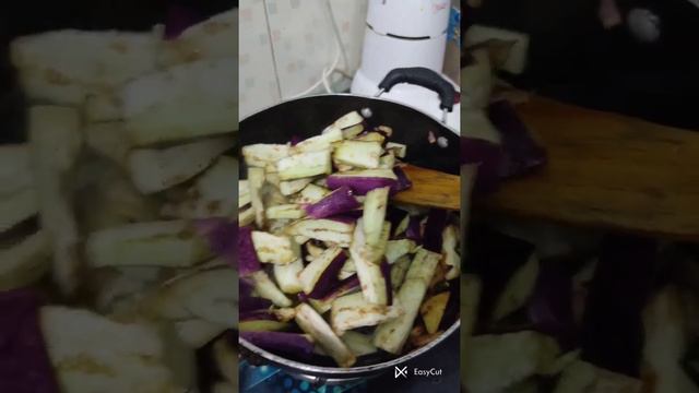 aaloo baingan ki tasty aur simpl sabji. #cooking.#deliciousfood, #nushi ka jahan,#cookingrecipes смотреть онлайн