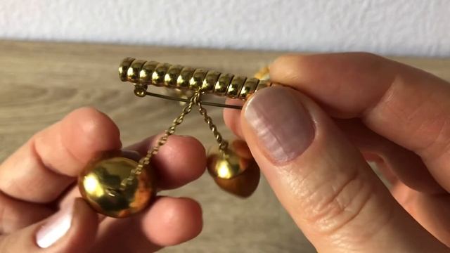 «Мадам Брошечка». Обзор брошей из моей скромной коллекции. Часть 1-я. смотреть онлайн