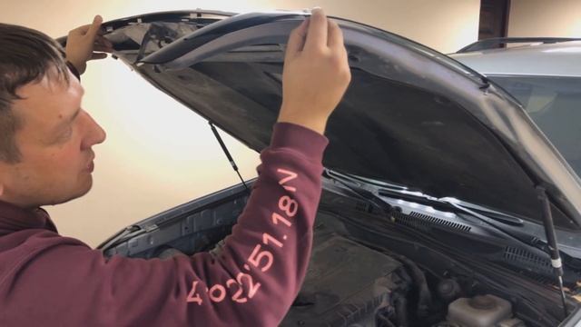 Установка дефлектора капота Toyota Land Cruiser Prado 120