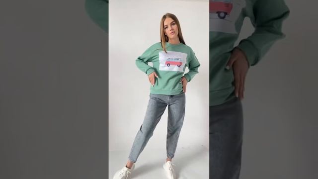 Свитшоты с нашивкой автобус. Понравились свитшоты? Их можно приобрести на Wildberries.