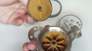 Разбираем водосчетчик.