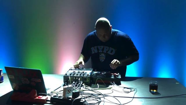 Dj Flux Kumar CBD Fest 2022 | Numark DJ Portable Scratch 🎵 смотреть онлайн