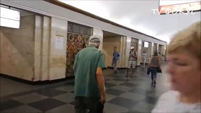 Музыканты, на станции метро Крещатик. Киев. Украина. 2.07.2019 г. смотреть онлайн