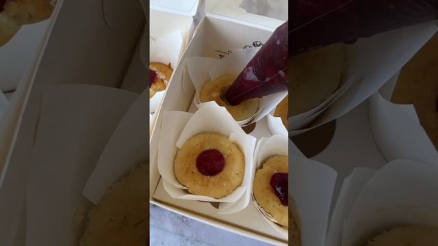 кремовая флористика всегда будет востребована ❤️ если хотите научиться, приглашаю на свое обучение смотреть онлайн