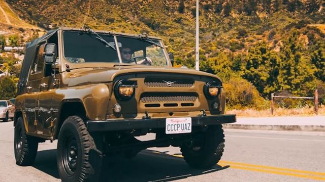 Для чего нужны эти штуки на фарах военных машин? смотреть онлайн