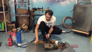 Портативный газосварочный пост из медицинских баллонов для пайки меди.