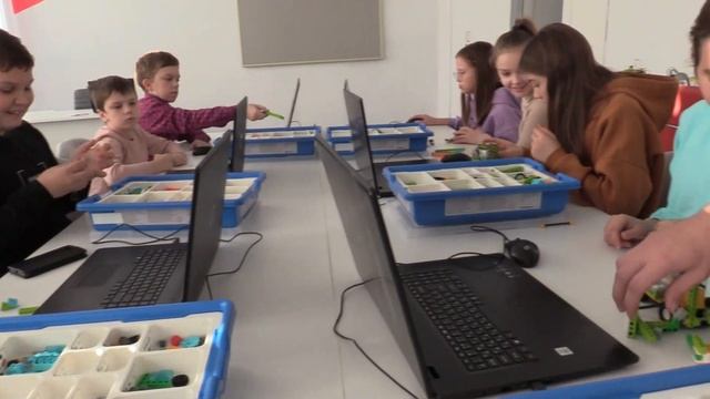 Советский район, Советская СОШ, Видеорепортаж. Робототехника смотреть онлайн