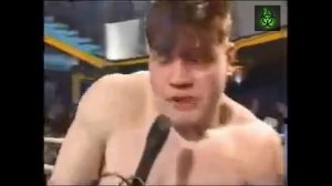 Дацик не согласился с рефери и дал ему в глаз!