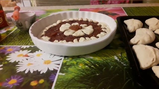 Погода налаживается! Завтра привезут сено. Печём сладкие пироги! смотреть онлайн