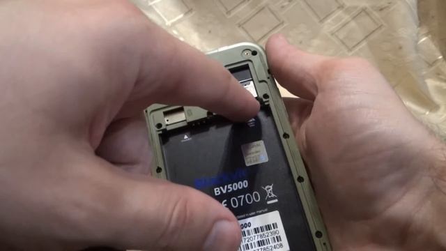 Blackview BV5000 в цветах Army Green и Orange