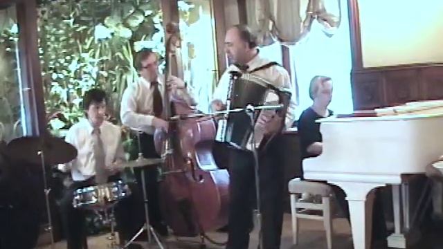 Трио "Комфорт" и Александр Мартиросов 2005 смотреть онлайн