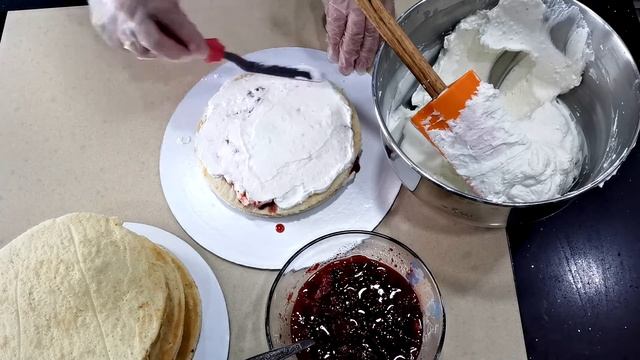 Молочная ДЕВОЧКА! Сгущенка! Яйца! Крем чиз на Сливках! Клубника! смотреть онлайн