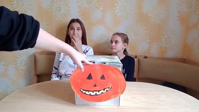 ЧЕЛЛЕНДЖ\ Что в коробке? \ ХЕЛЛОУИН смотреть онлайн