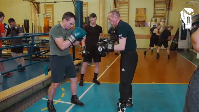 Идеальная ЗАЩИТА КОРПУСА от ударов | Запрещённый ПРИЁМ защиты в Боксе смотреть онлайн