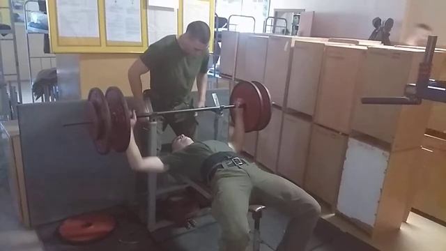 Жим лёжа 120 кг. на 3 раза смотреть онлайн