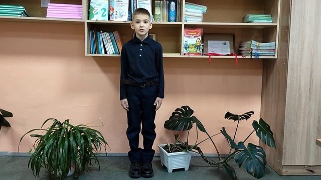 Могилевец Михаил читает стихотворение «Как я оставался за маму», автор Екатерина Серова