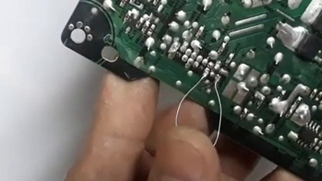 TV,Como ligar fonte da TV LG sem a principal,com 2 resistor,fácil e simples смотреть онлайн