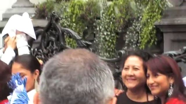 Писающий мальчик, Брюссель смотреть онлайн