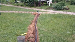 Как организовал у себя на даче полив газона