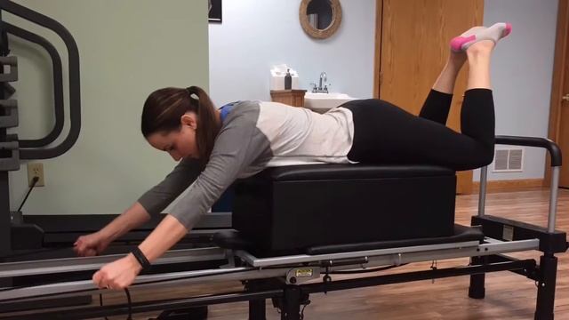 Pilates Reformer Demonstration смотреть онлайн