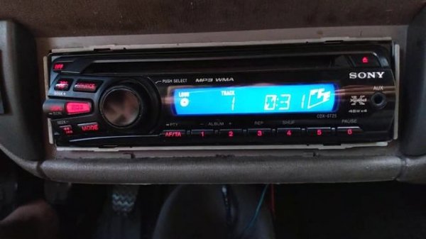SONY XPLOD CDX-GT25 CD/MP3/AUX Radio samochodowe / #sony car radio
