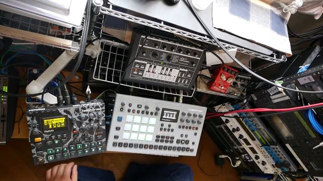 Kick.S / X1604 ( Acid ) смотреть онлайн