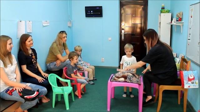 Итоговое занятие младшей группы Fingers студии английского языка OK преподаватель Лилюк Я.И. смотреть онлайн