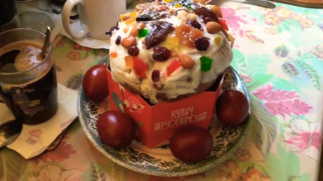 Спраздником Светлой Пасхой Христос воскрес поздравляю всех мир любви радости и всех благ