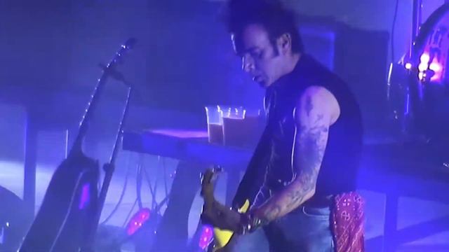The Cure - 03. The Walk (Manchester Arena, 29.11.16) смотреть онлайн