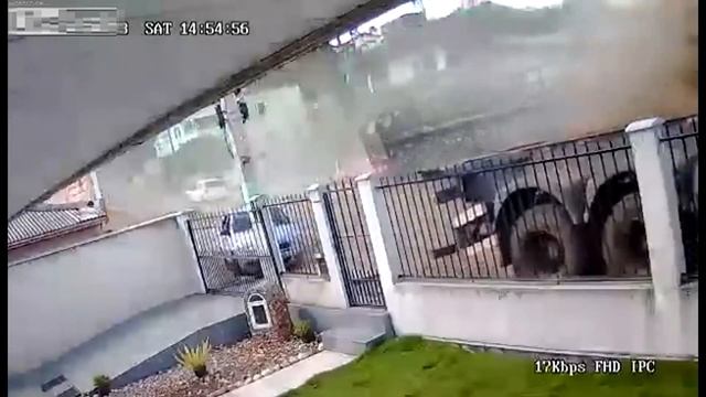 У КОМБАЙНА ОТКАЗАЛИ ТОРМОЗА НА СПУСКЕ! ЖЕСТЬ! смотреть онлайн