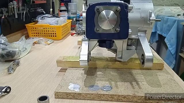 Suzuki Sepia ZZ A142-A131 покраска, сборка двигателя. смотреть онлайн