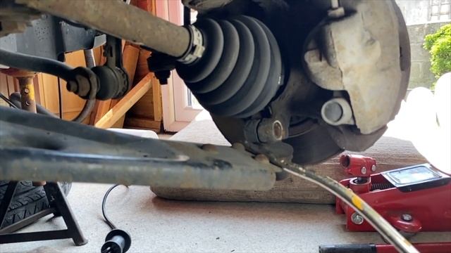 Ford Ka front suspension arm replacement - Fiesta смотреть онлайн