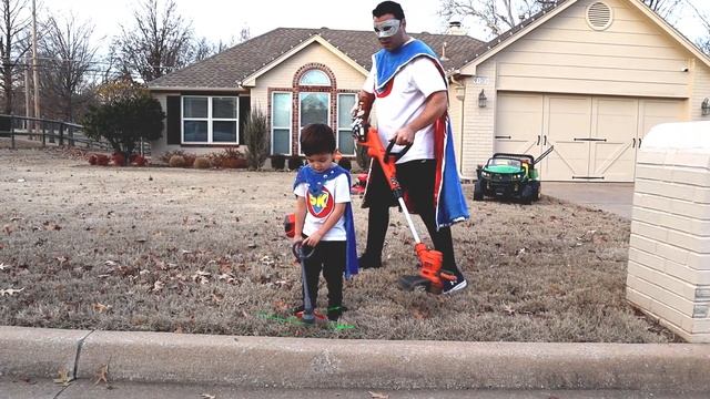 Playing with NEW lawn mower, weed eater, leaf blower and chainsaw | Lawn mower videos for toddlers смотреть онлайн