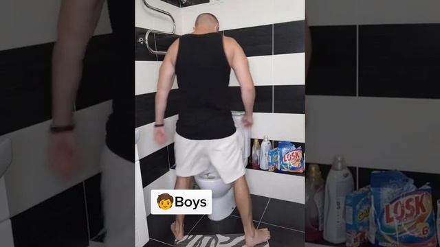 Как ходят в туалет девушки и мужики