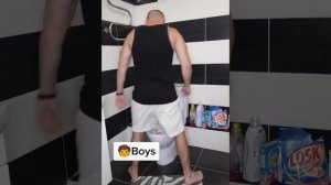 Как ходят в туалет девушки и мужики