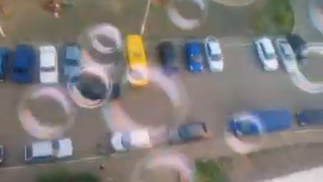 Выливаем воду из балкона!!!!!