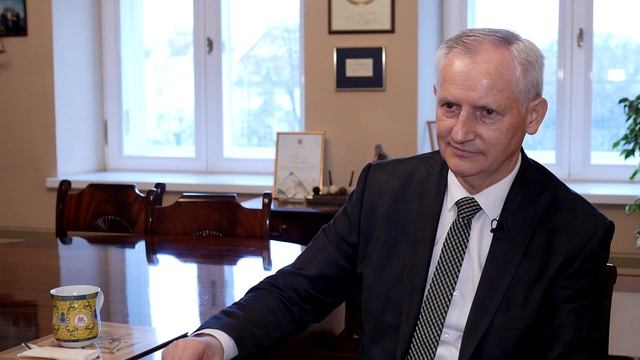 Aktualus interviu смотреть онлайн