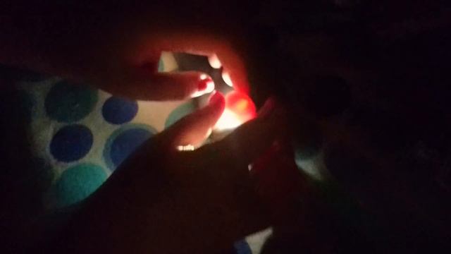 ГЛАЗ В ЯЙЦЕ КОРЕЛЛЫ! просвечиваем яйца смотреть онлайн