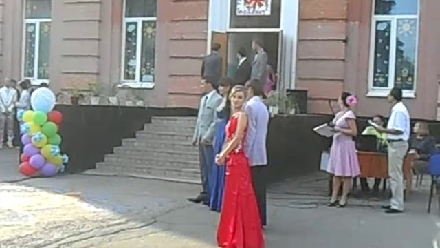 Очень красивый и трогательный вальс! Выпускной вальс 2013 года смотреть онлайн