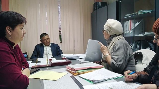 Директор УК Паритет спрятался перед приемом граждан смотреть онлайн