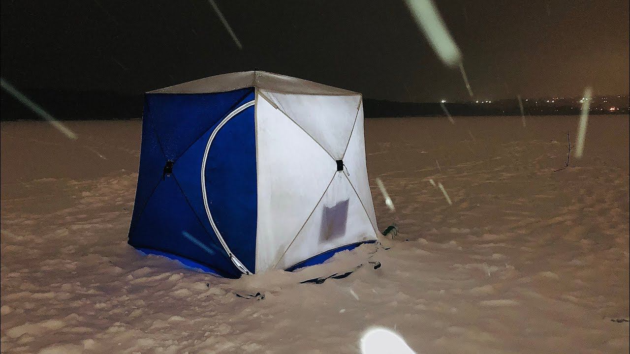 Ночная рыбалка на ЛЕЩА , улетела удочка в ЛУНКУ , Рыбалка на Оке , огромная плотва смотреть онлайн