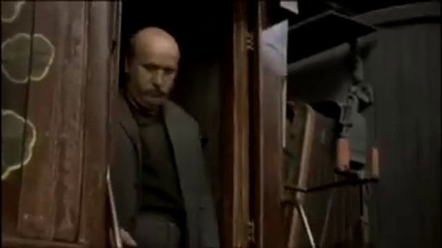 Reds - train station scene смотреть онлайн