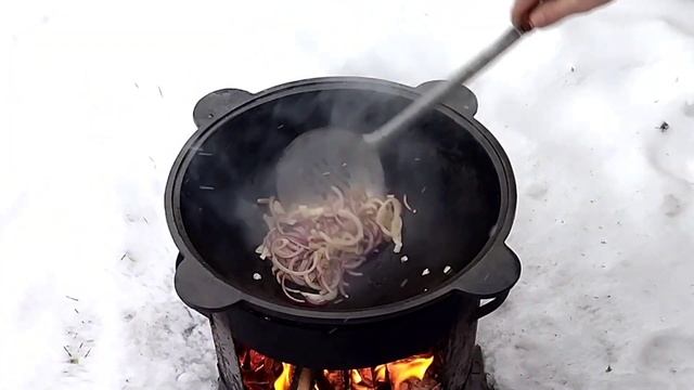 Сердце в казане. Жаркое в казане на огне из куриных сердечек. смотреть онлайн