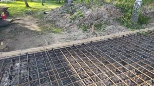 Бетонная площадка для парковки на даче