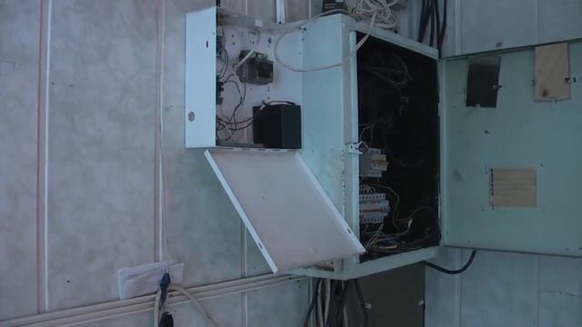 Приставы снесли два кафе и продуктовый магазин в Железнодорожном районе смотреть онлайн