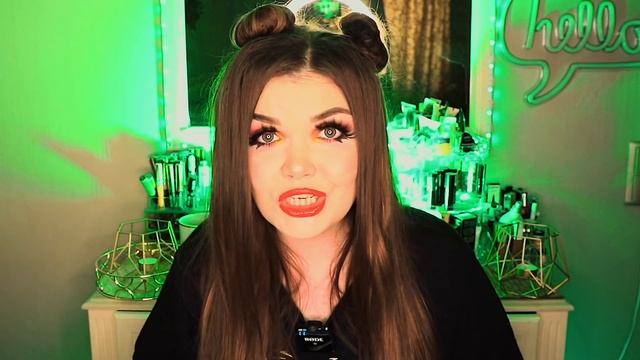 Переночевала в ДОМЕ С ПОЛТЕРГЕЙСТОМ! Кто-то ломился в дверь ! смотреть онлайн